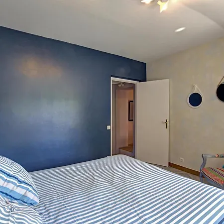 Avec Piscine, Et Jeux Exterieurs Dans Le Beaujolais - Fr-1-496-247 Holiday home Belmont-de-la-Loire