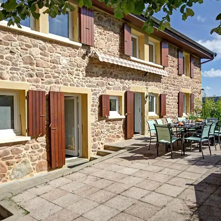 Holiday home Avec Piscine, Et Jeux Exterieurs Dans Le Beaujolais - Fr-1-496-247 Belmont-de-la-Loire