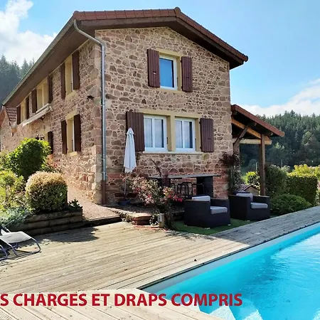Avec Piscine, Et Jeux Exterieurs Dans Le Beaujolais - Fr-1-496-247